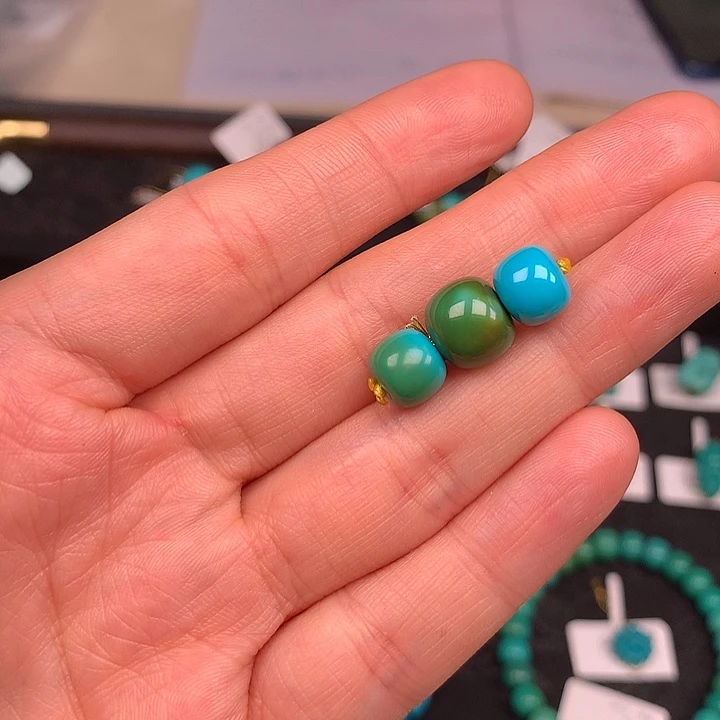 绿松石未镶嵌珠宝奇石9.7*8.5