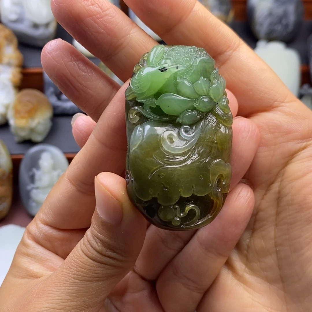 和田玉未镶嵌挂件