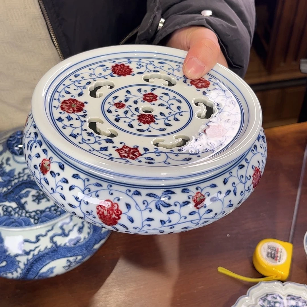瓷片流*釉里红缠枝莲建水