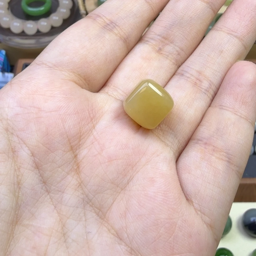 和田玉未镶嵌珠宝半成品方糖卡12