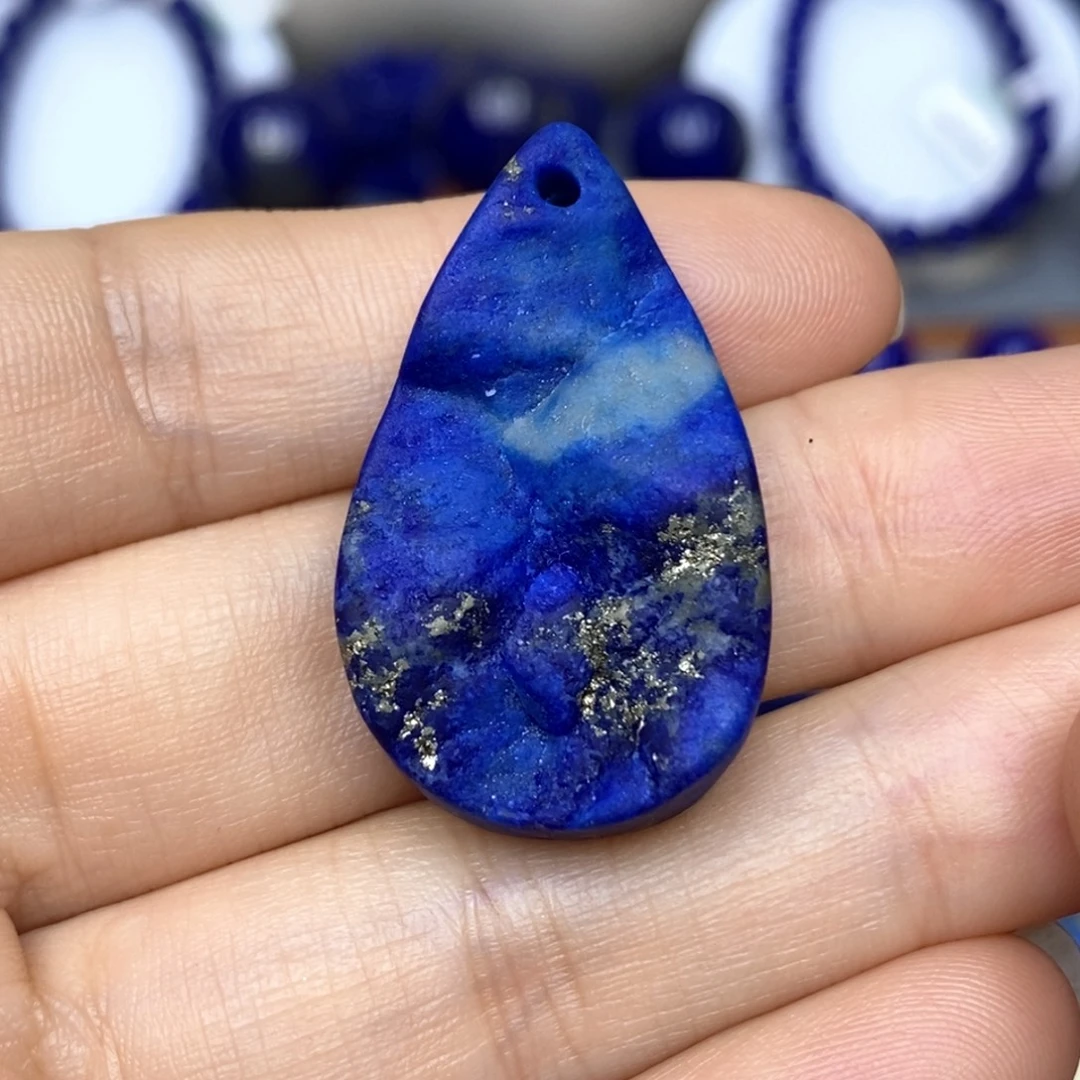 青金石未镶嵌颈饰