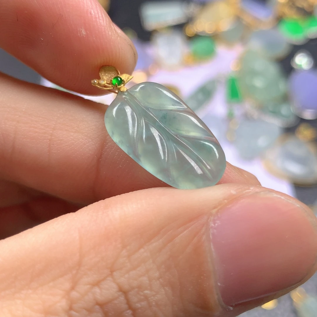 【闪购商品】翡翠颈饰18K金镶嵌翡翠