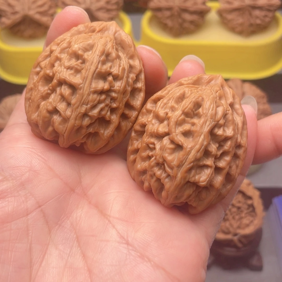文玩核桃把件红锦鲤41
