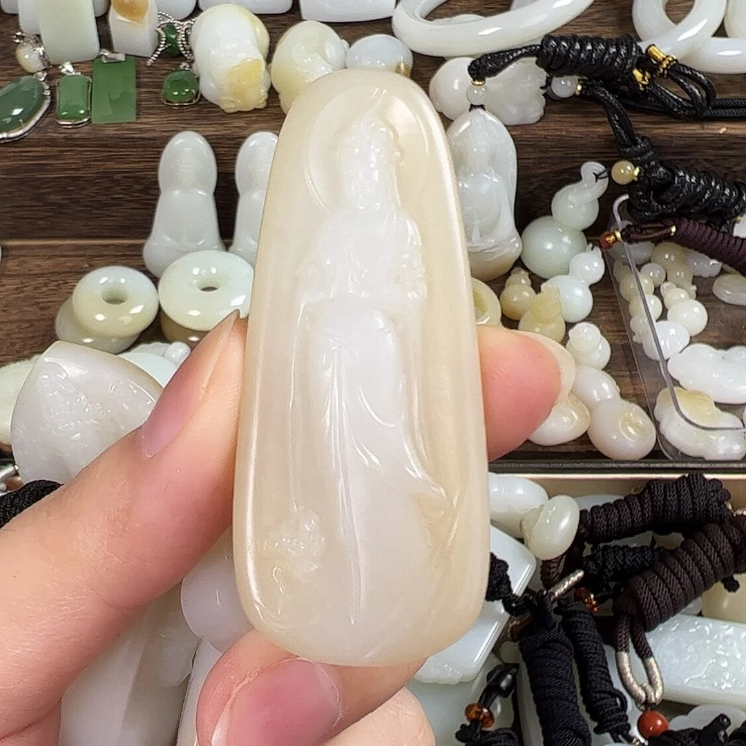 和田玉未镶嵌颈饰