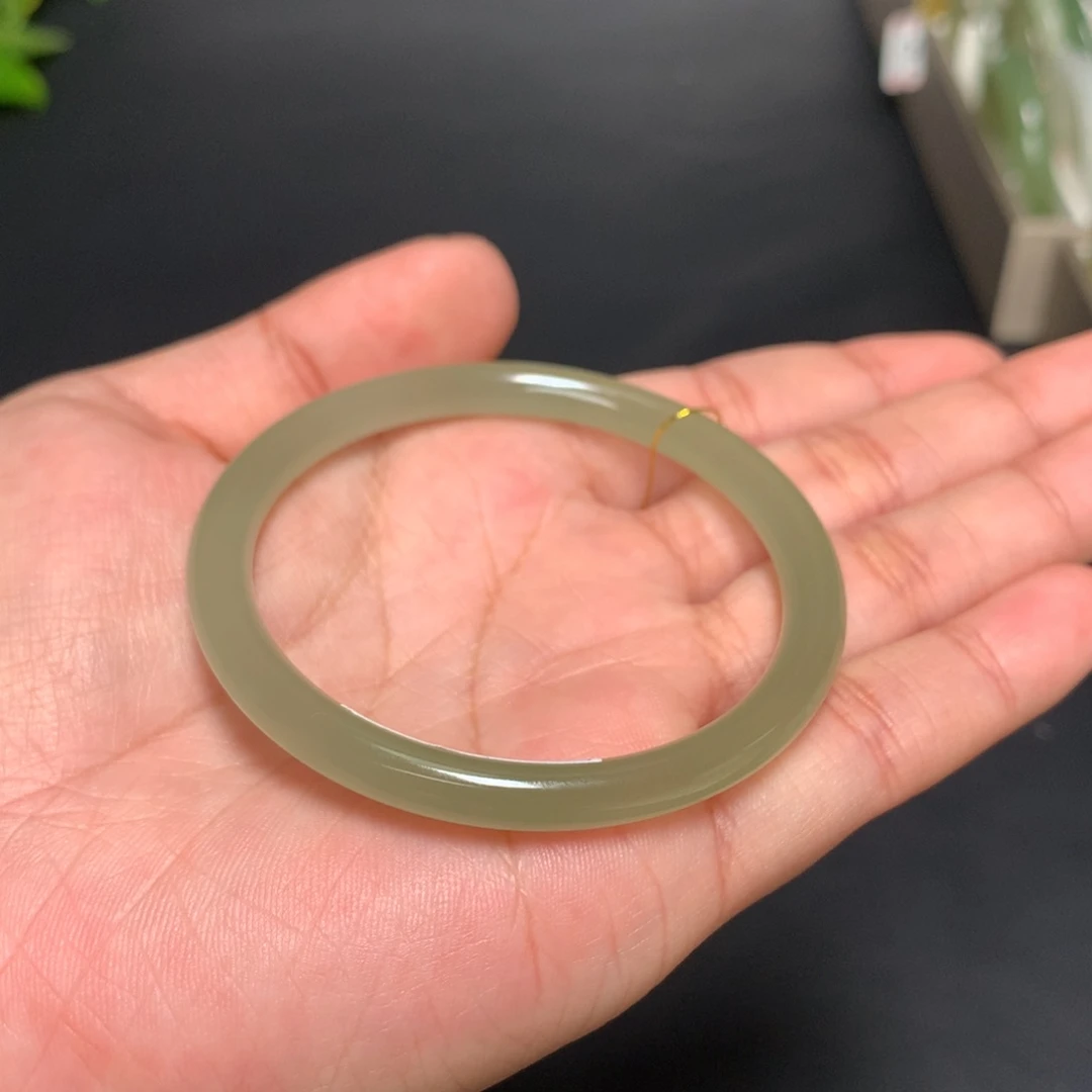 和田玉手镯未镶嵌51