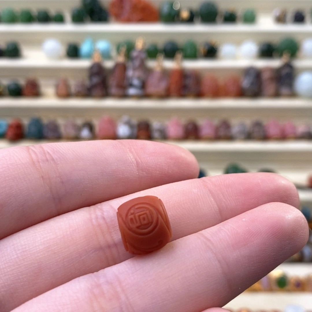 南红玛瑙未镶嵌颈饰