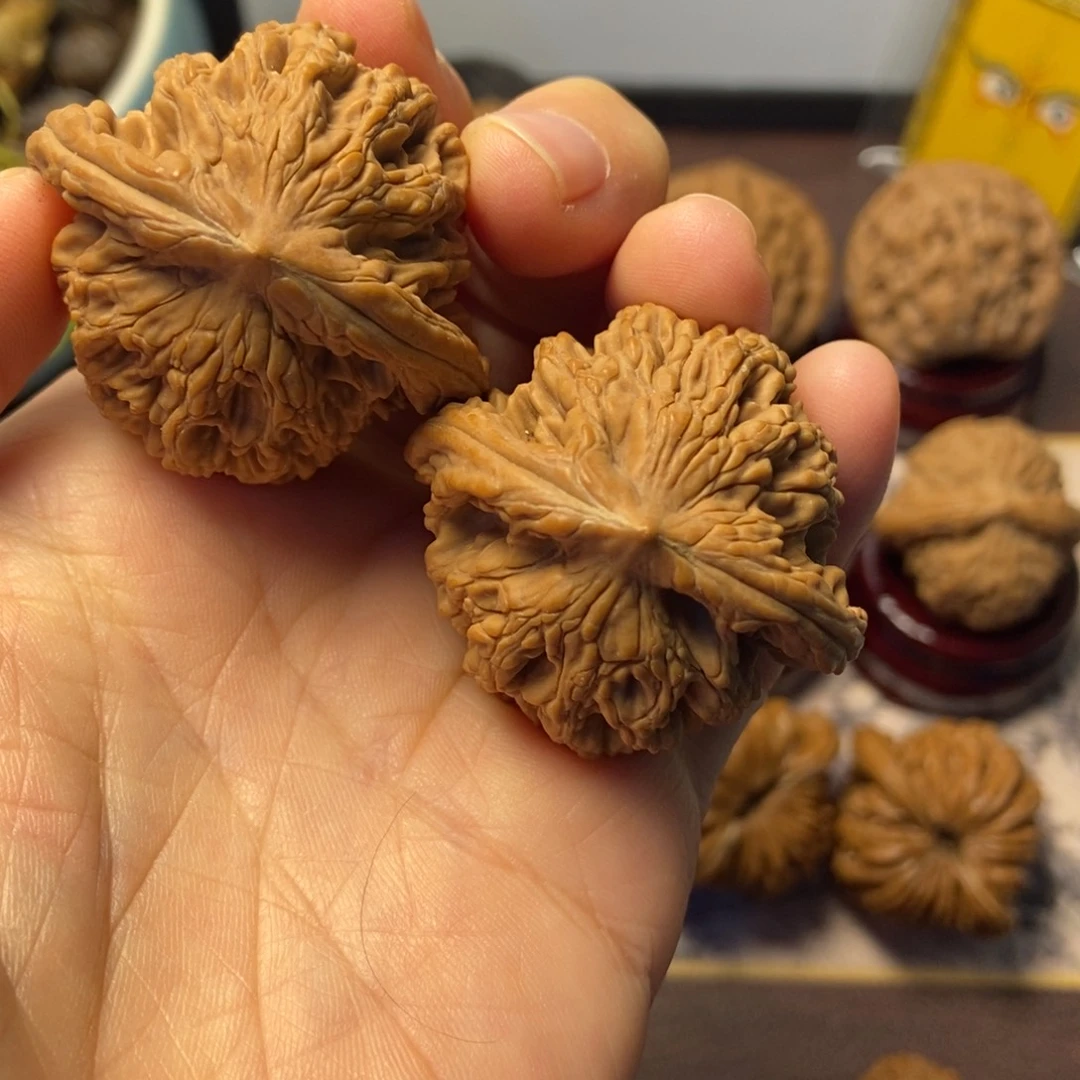 文玩核桃把件全品麦穗虎头41