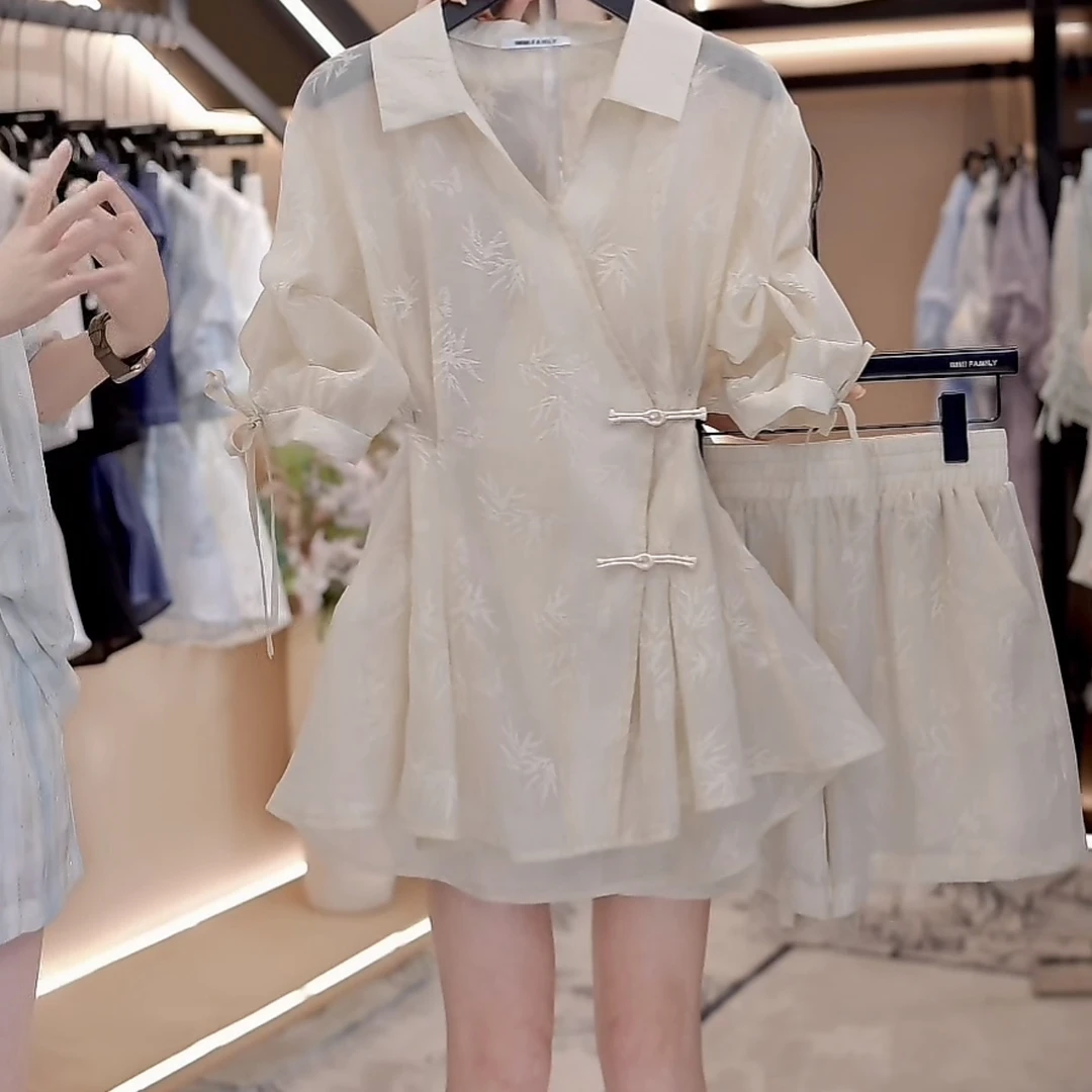巨好看的夏装一整套翻领盘扣短袖衬衫裙吊带背心高腰短裤三件套女