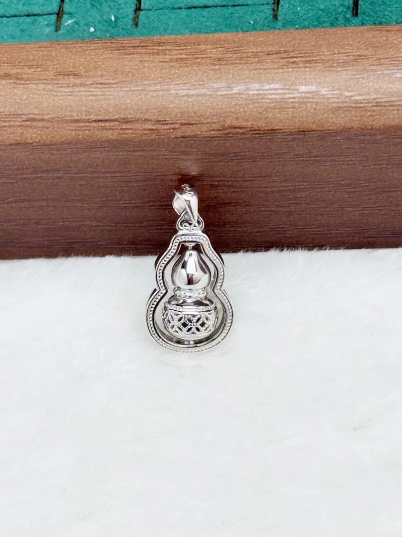 铂金pt950吊坠 立体转动葫芦新款铂金吊坠女款时尚