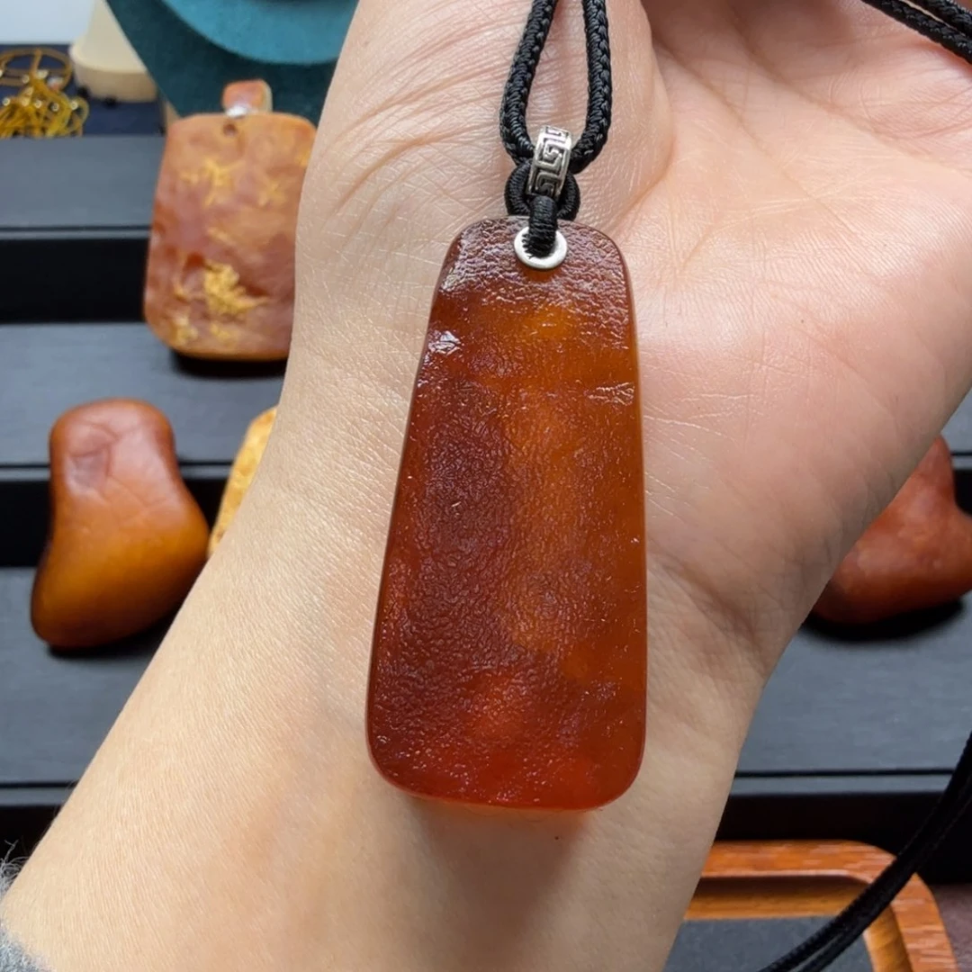 琥珀吊坠(赠链)未镶嵌