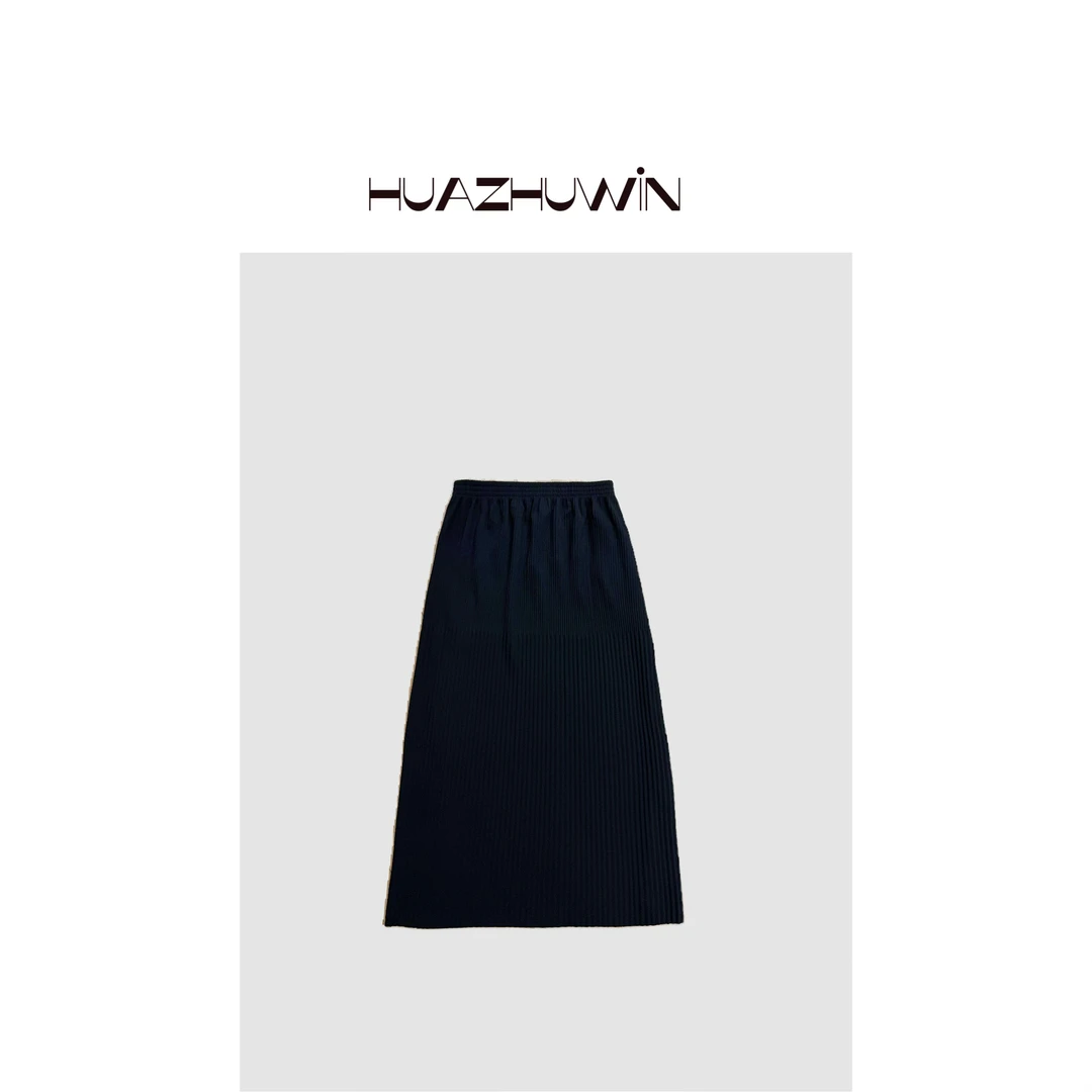 HZ-25款经典款万搭褶皱小黑裙