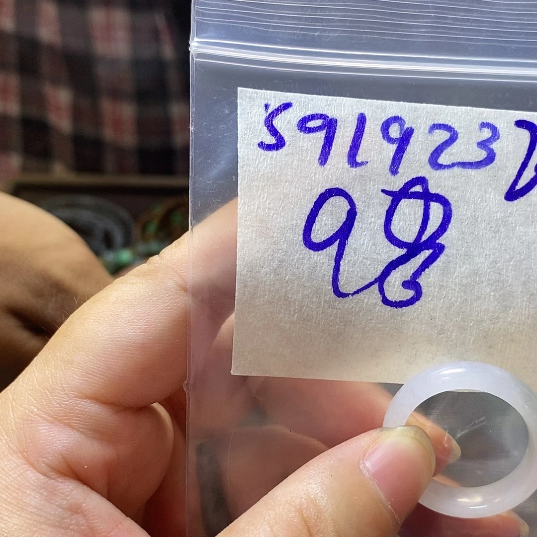 未镶嵌定制翡翠翡翠