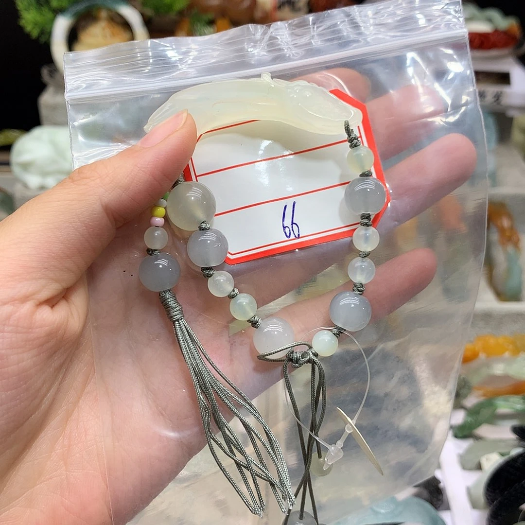 未镶嵌蛇纹石玉手链淺****○