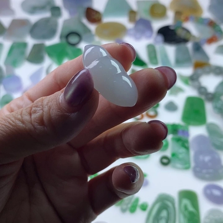 翡翠未镶嵌挂件天然翡翠