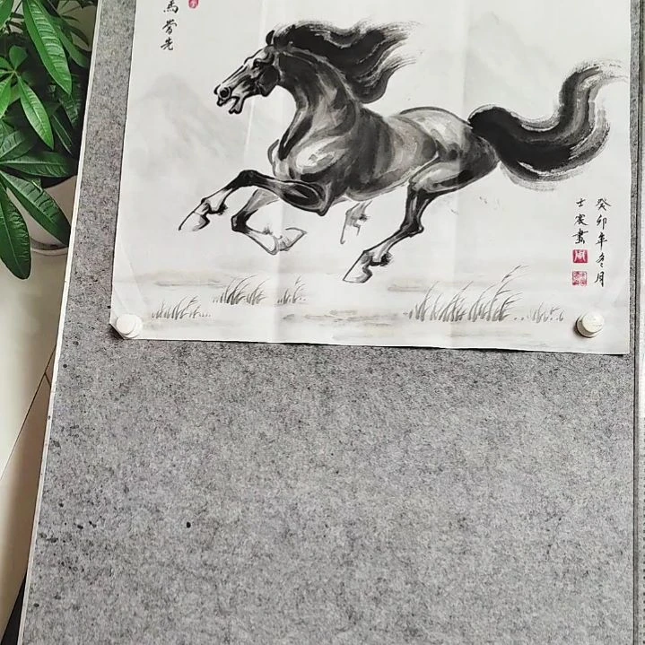 横款周士宸水墨写意奔马作品