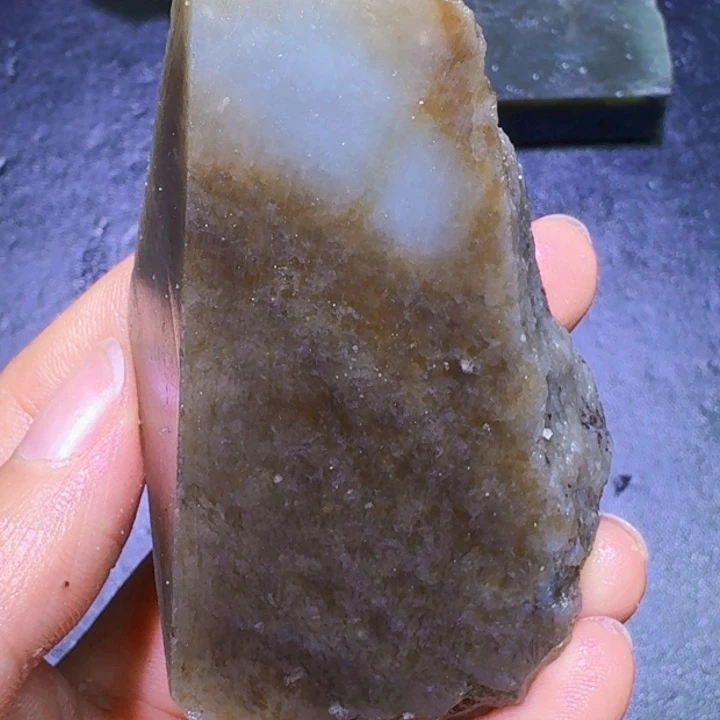 未镶嵌和田玉（糖玉）珠宝半成品