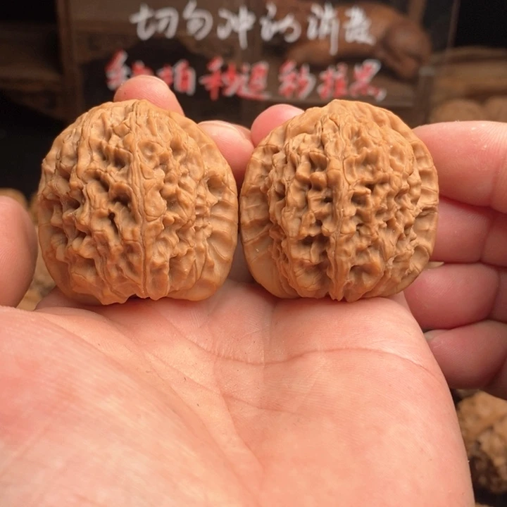 文玩核桃吊坠40马老四