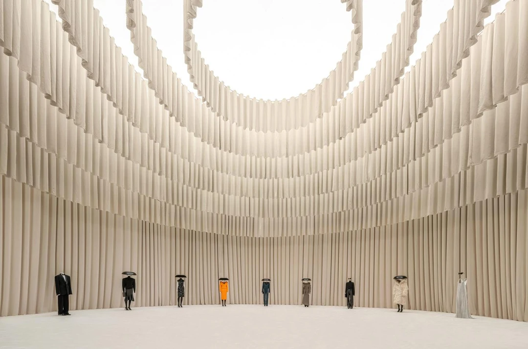 燕子专属A-c印花圆圈款式男士夏季痞帅设计师水洗做旧磨破T恤