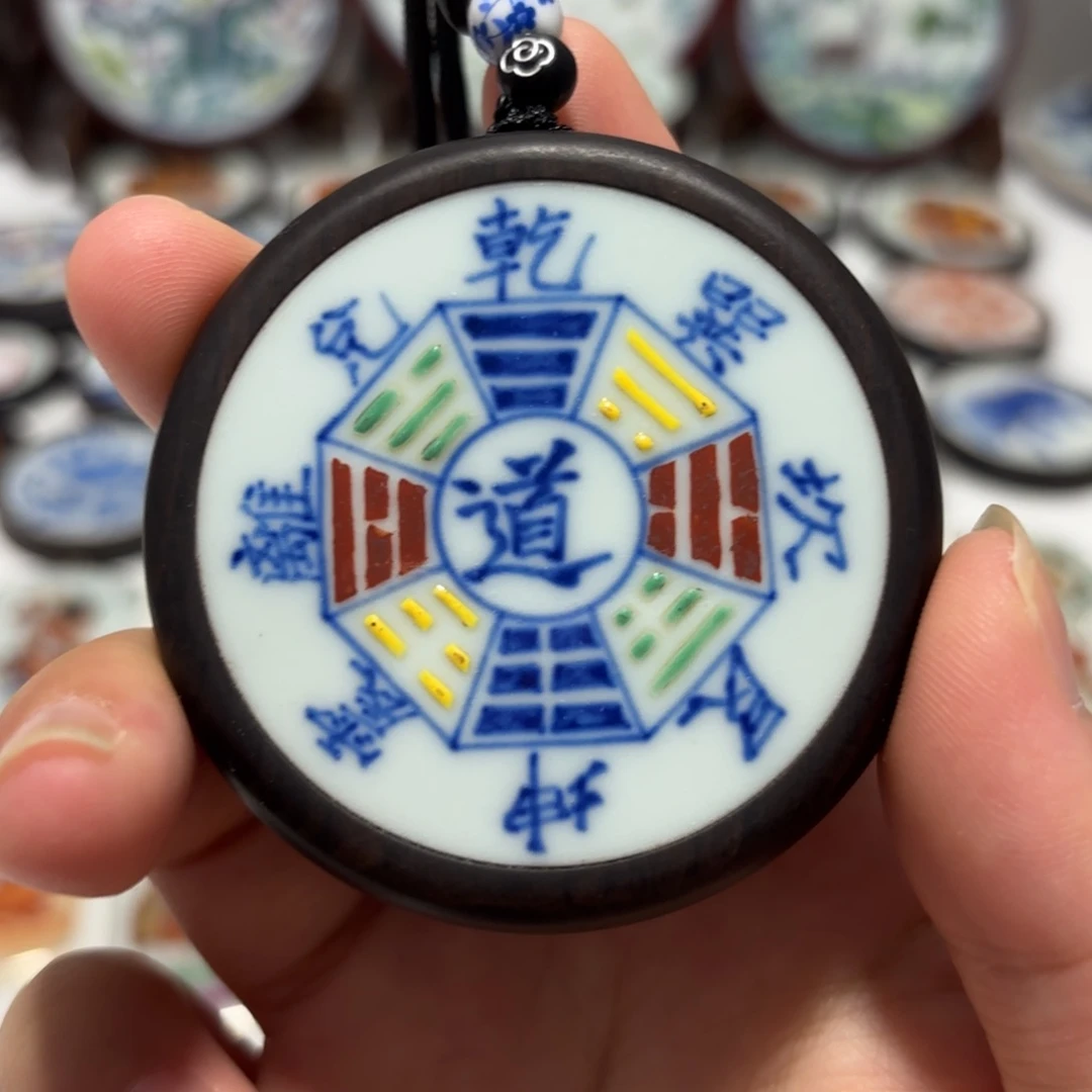 牛***哥瓷片精品挂件一个