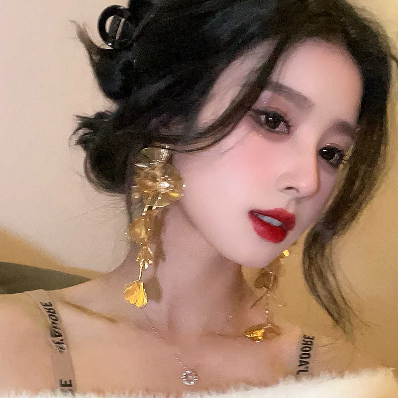 合金耳饰 金色流苏花朵耳环个性夸张圆脸轻奢高级感气质新娘耳饰