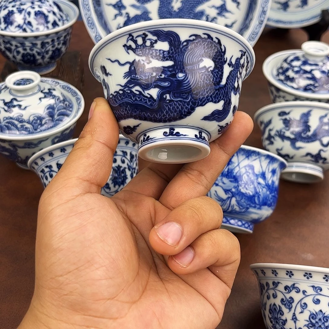 摆件龙压手手绘景德镇