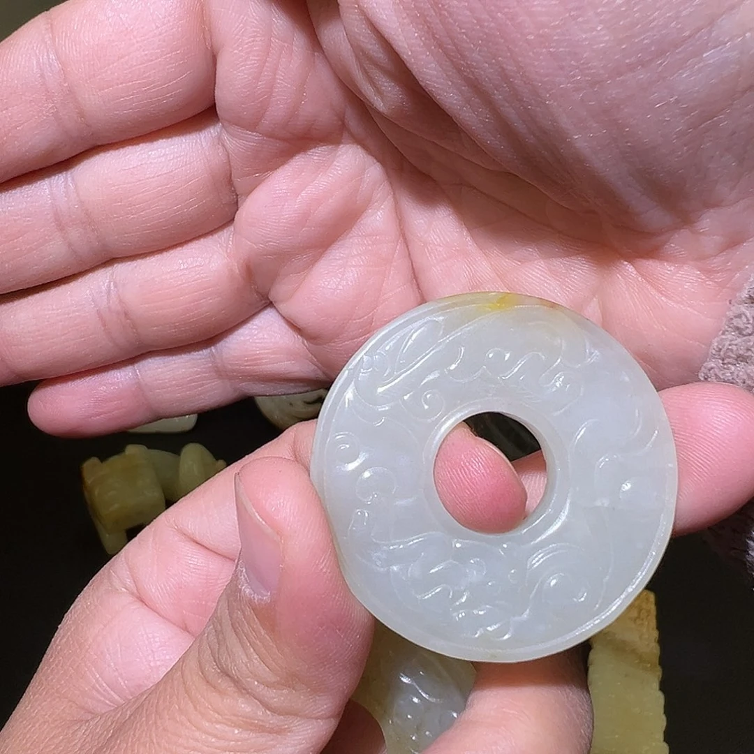 未镶嵌和田玉挂件