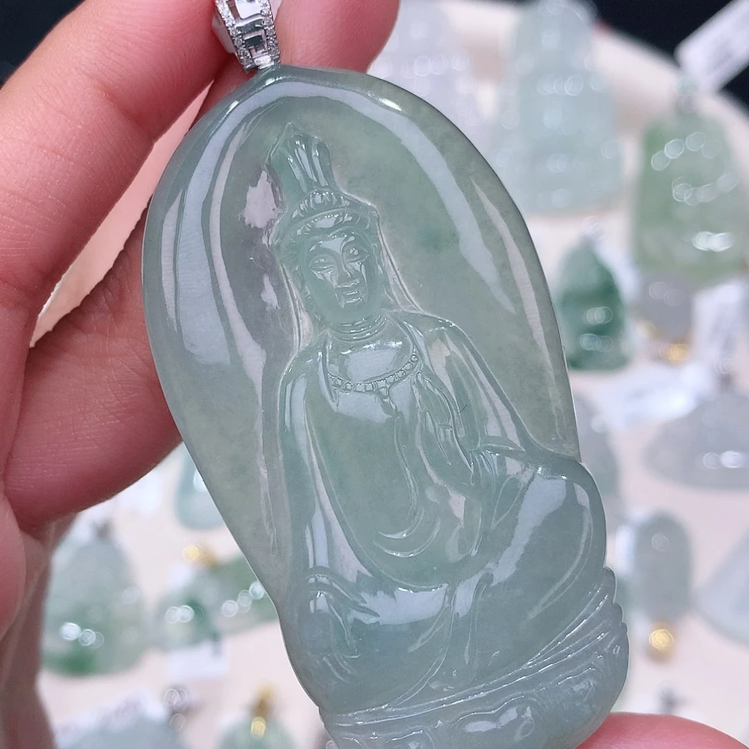 颈饰18K金镶嵌翡翠64.2-35-5.7