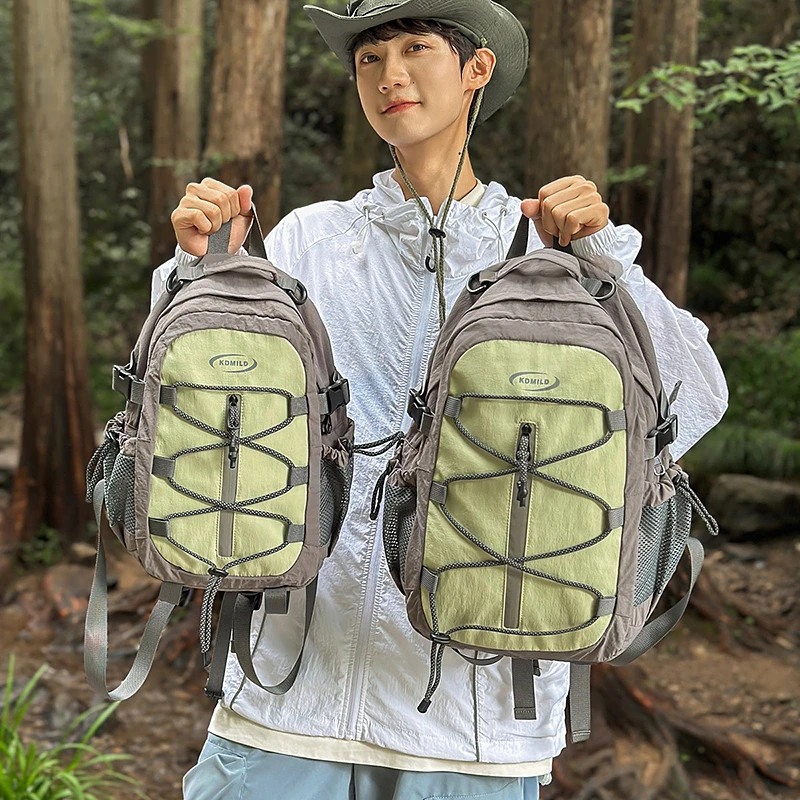 韩版刺绣高质感新款高颜值轻便百搭经典少女双肩包女潮流休闲背包