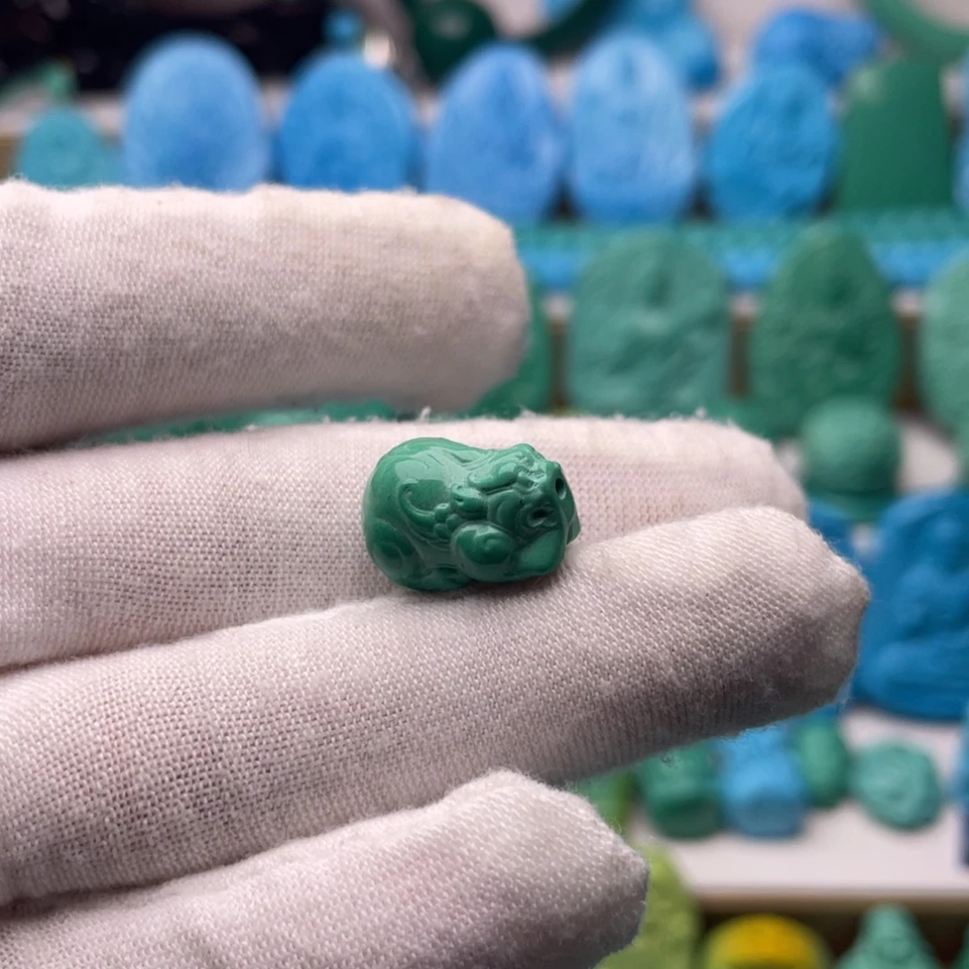 石材绿色貔貅配饰通孔