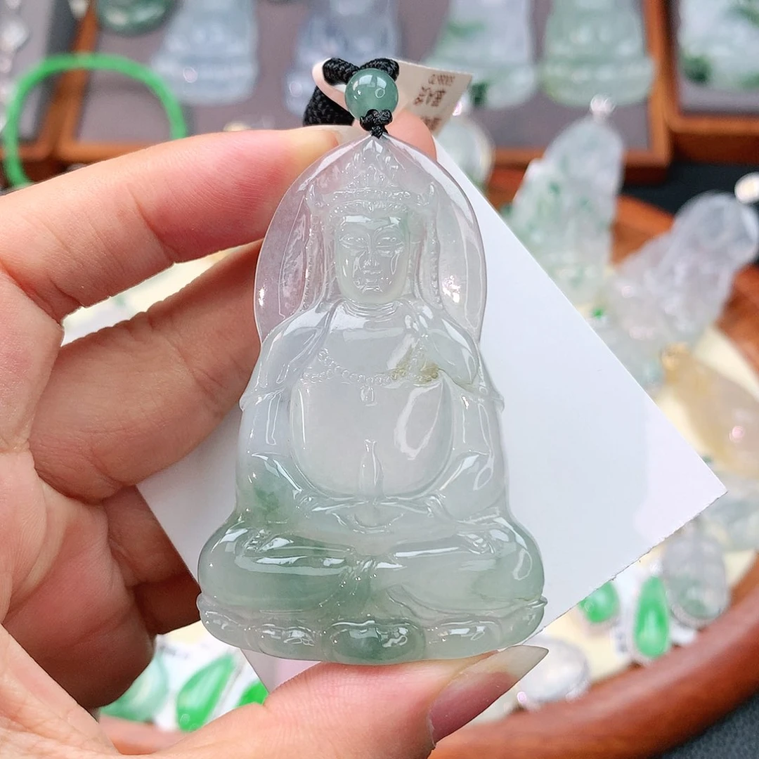 颈饰未镶嵌翡翠观音