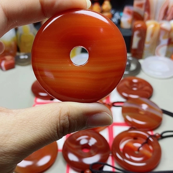 未镶嵌吊坠(不含链)玛瑙/玉髓红****！