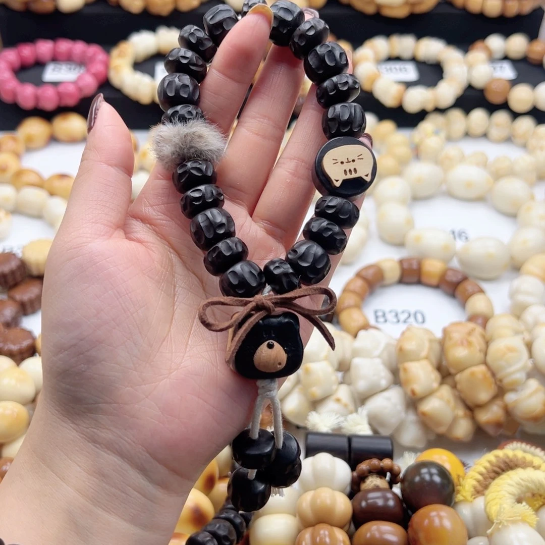 吊坠白玉菩提檀木设计款15卡