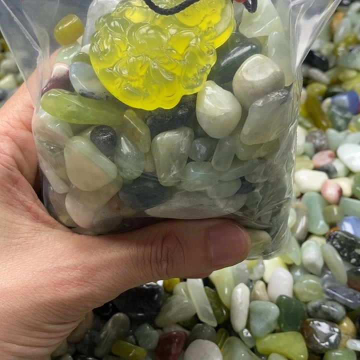 蛇纹石玉鱼缸石未镶嵌