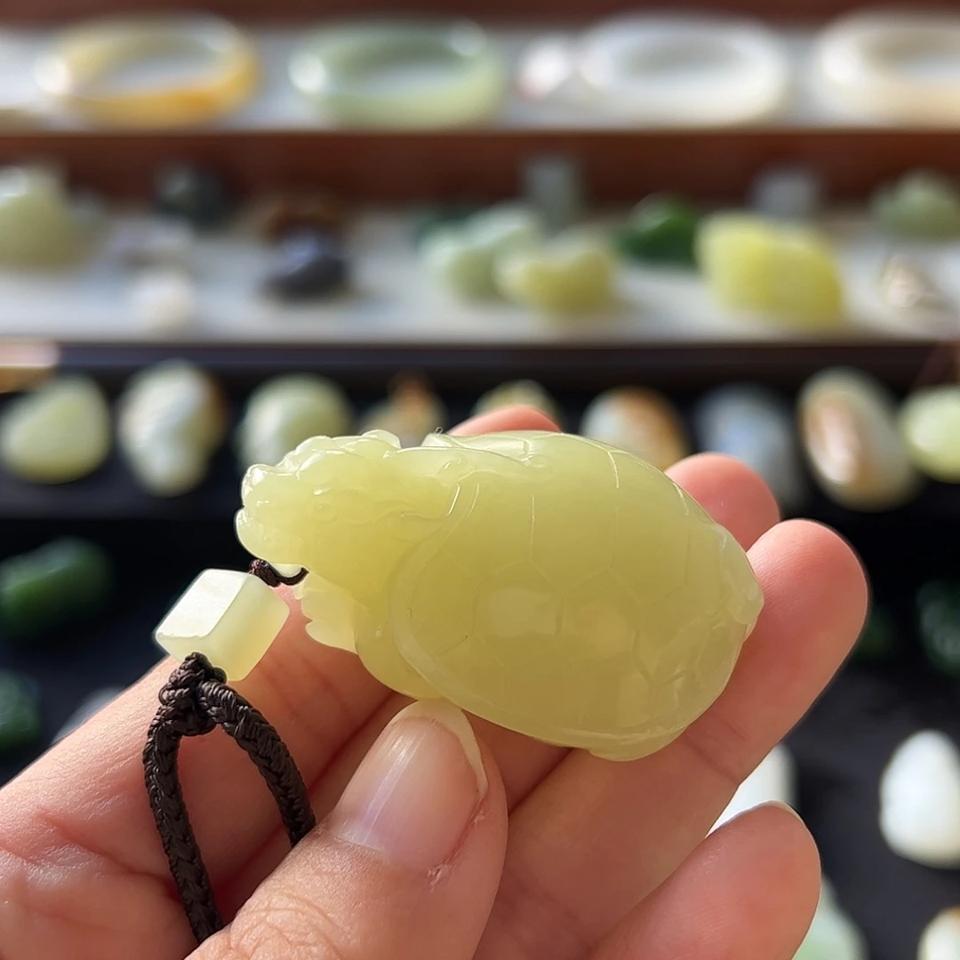 和田玉未镶嵌吊坠(不含链)