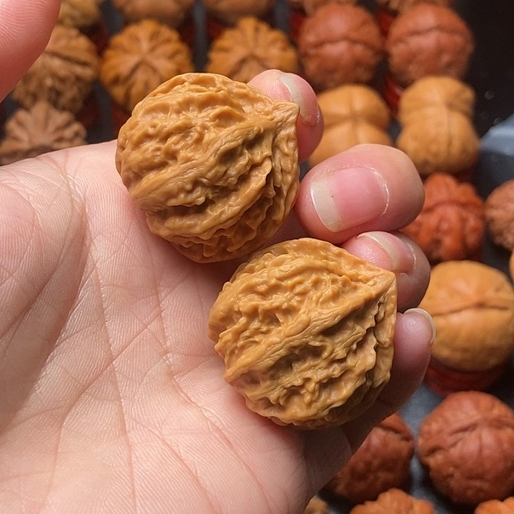 文玩核桃吊坠桃心粗筋