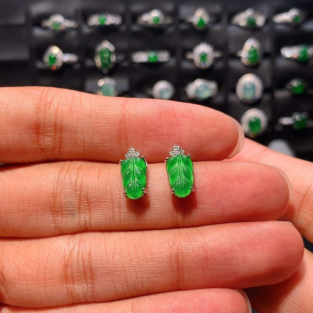 翡翠未镶嵌耳钉耳钉