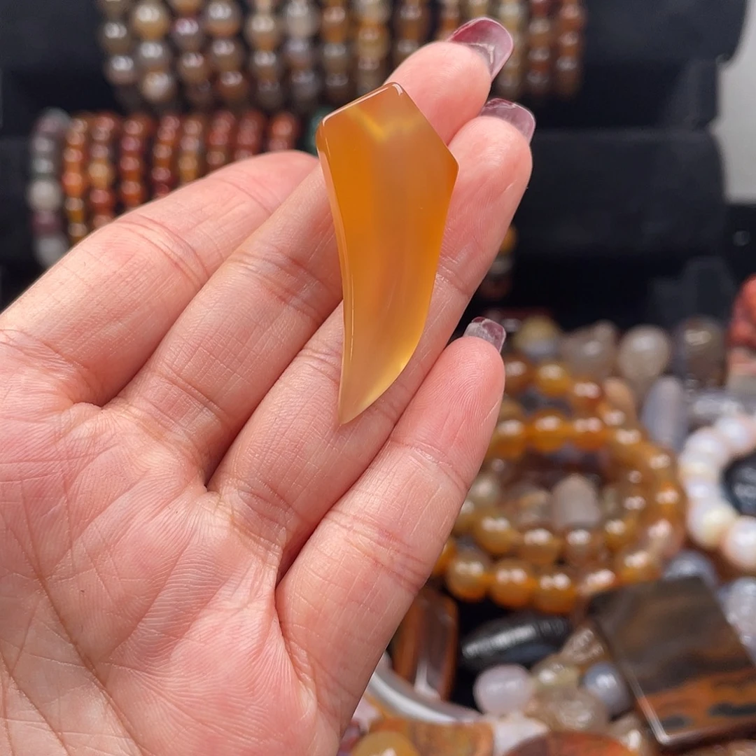 未镶嵌玛瑙/玉髓珠宝奇石