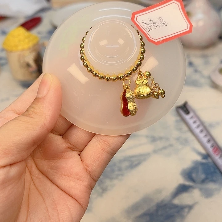 瓷片The first thing