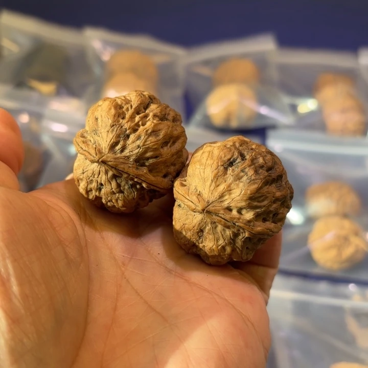 文玩核桃吊坠三角蛙