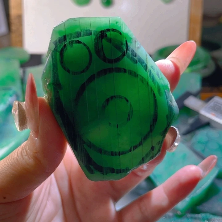 石英质玉未镶嵌珠宝半成品