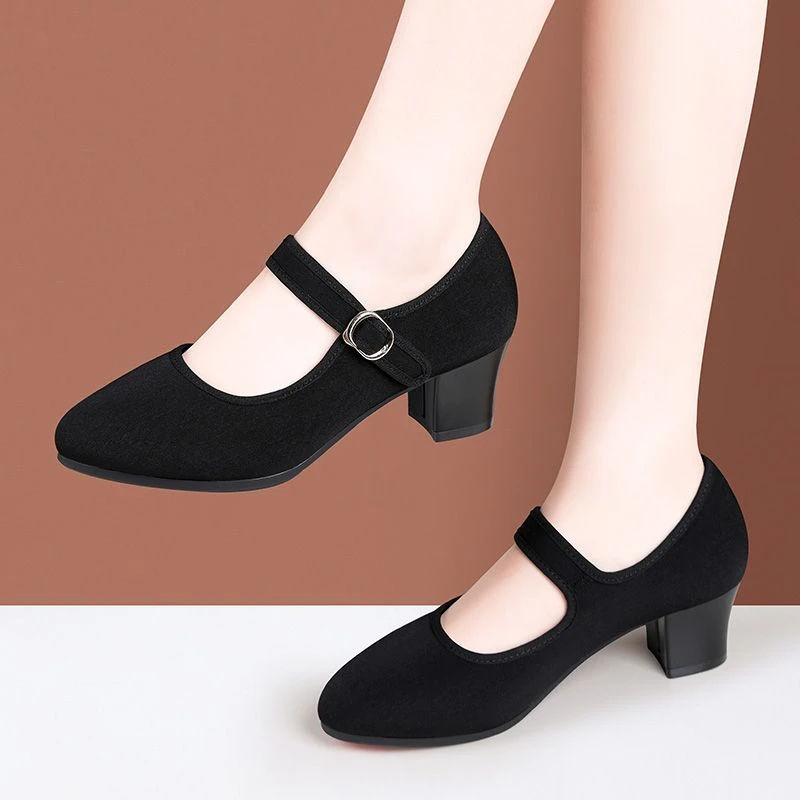 中跟黑色广场舞鞋女新款高跟鞋老北京布鞋工作鞋不累脚软底妈妈鞋