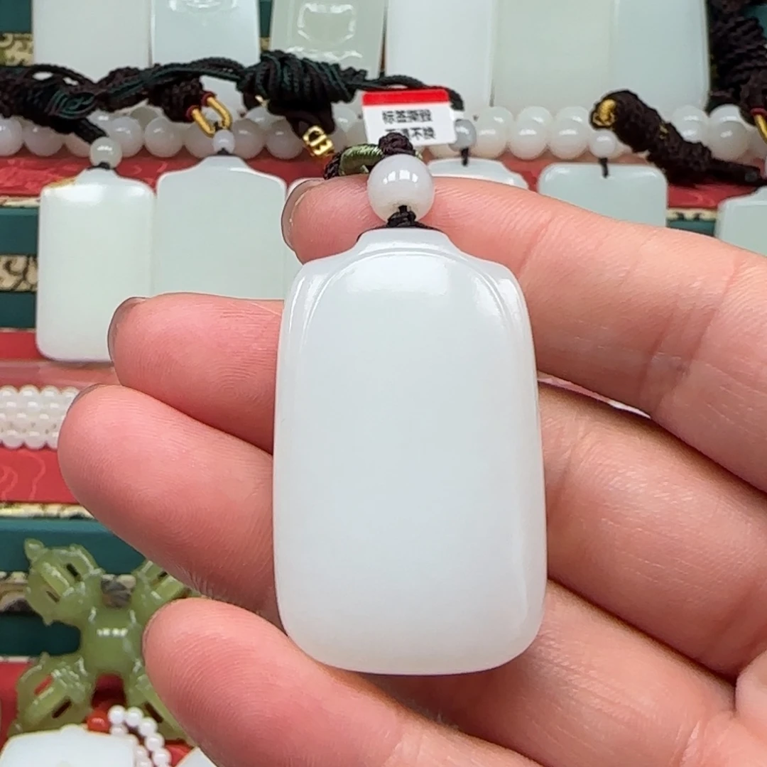 未镶嵌和田玉挂件金*