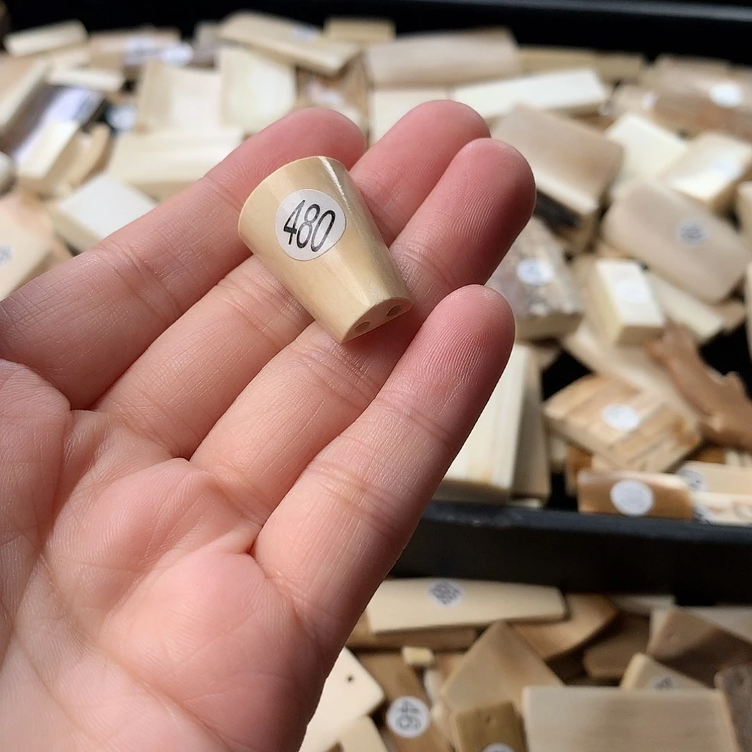 泥塑不打孔联系客服