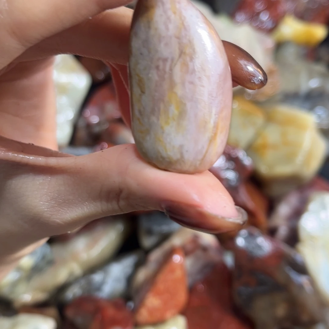 流***雨大叶紫檀（黑酸枝木类）寿山石