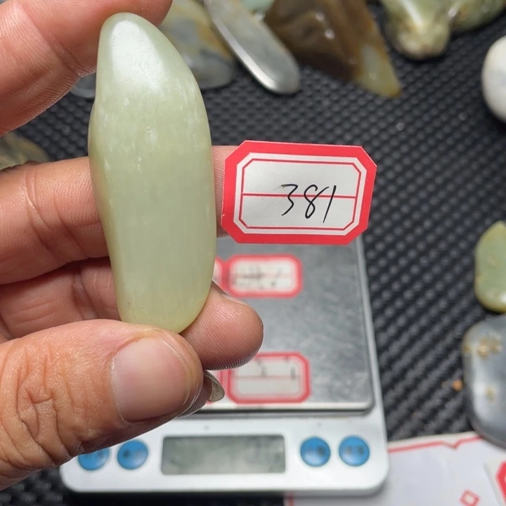 颈饰未镶嵌和田玉381