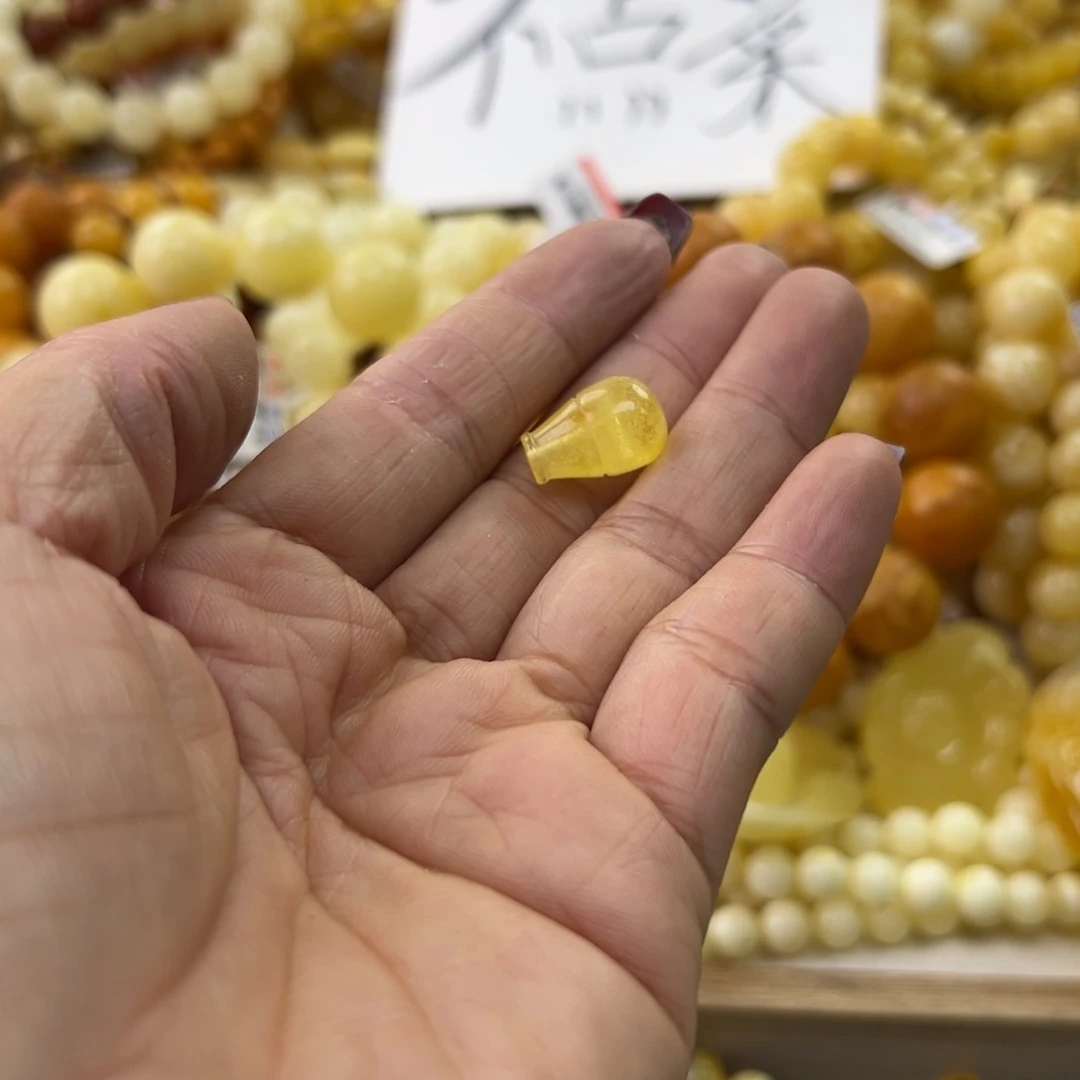 琥珀珠宝奇石未镶嵌