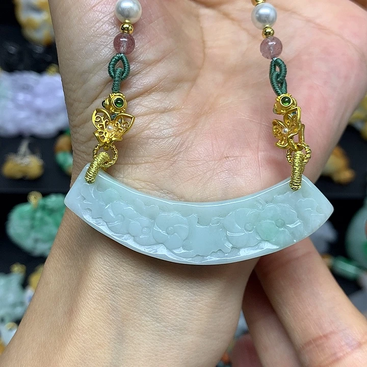 翡翠未镶嵌颈饰翡翠