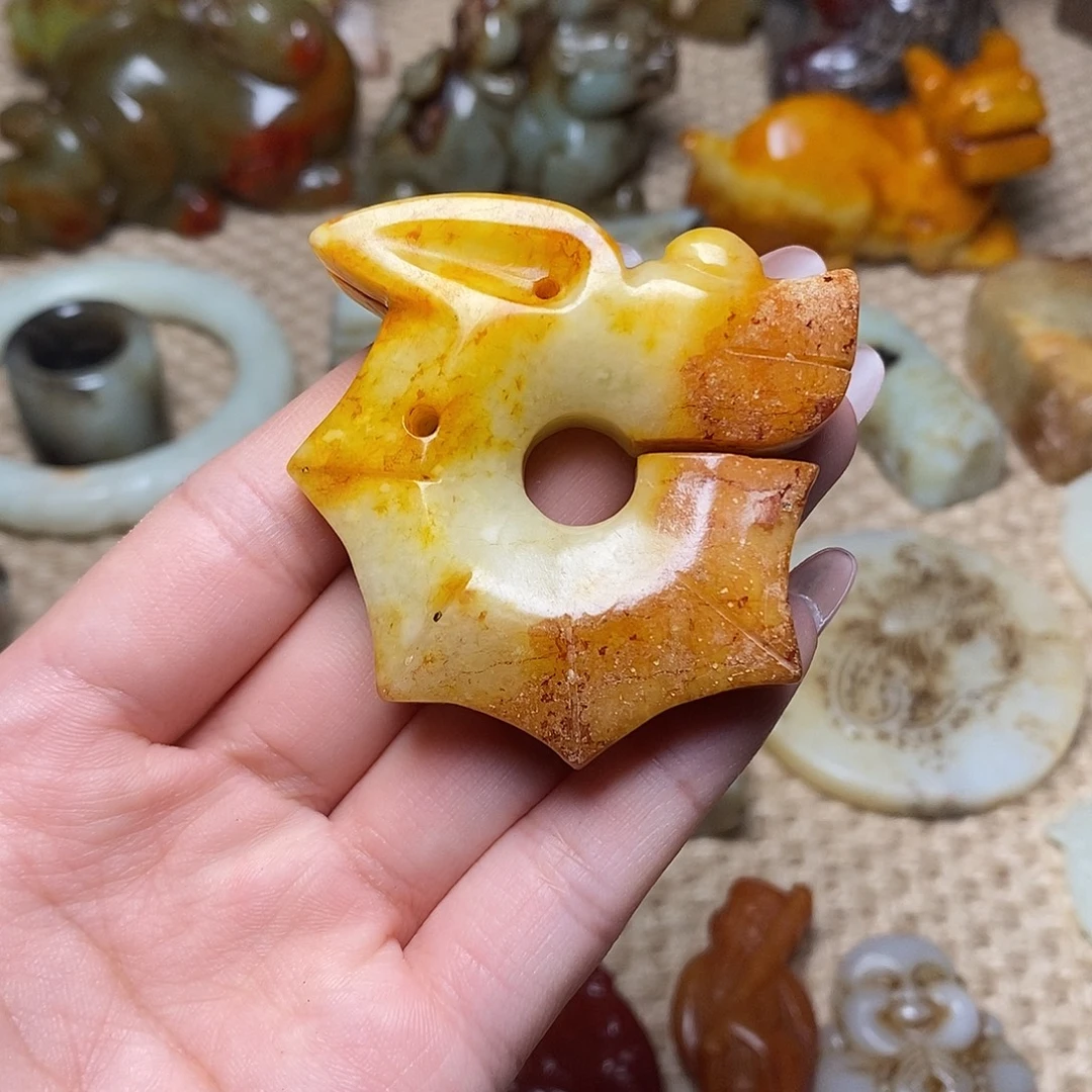 未镶嵌蛇纹石玉颈饰