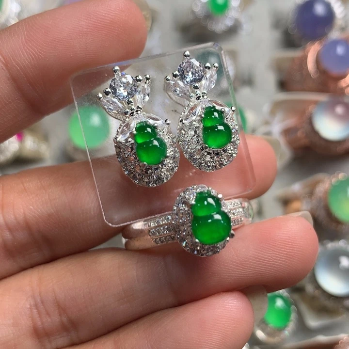 翡翠未镶嵌颈饰天然翡翠戒面