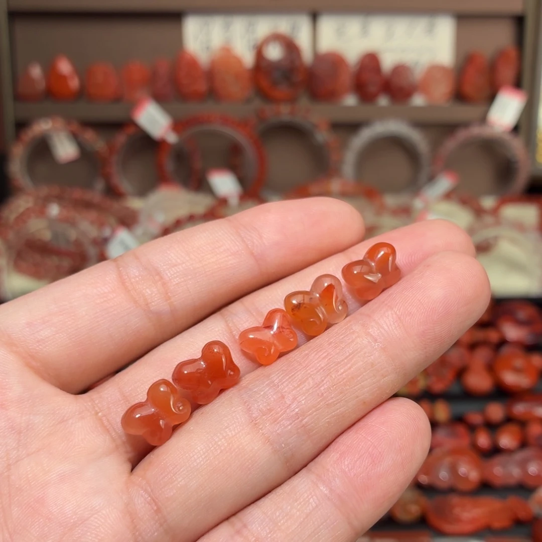 咪***育南红玛瑙未镶嵌颈饰五颗